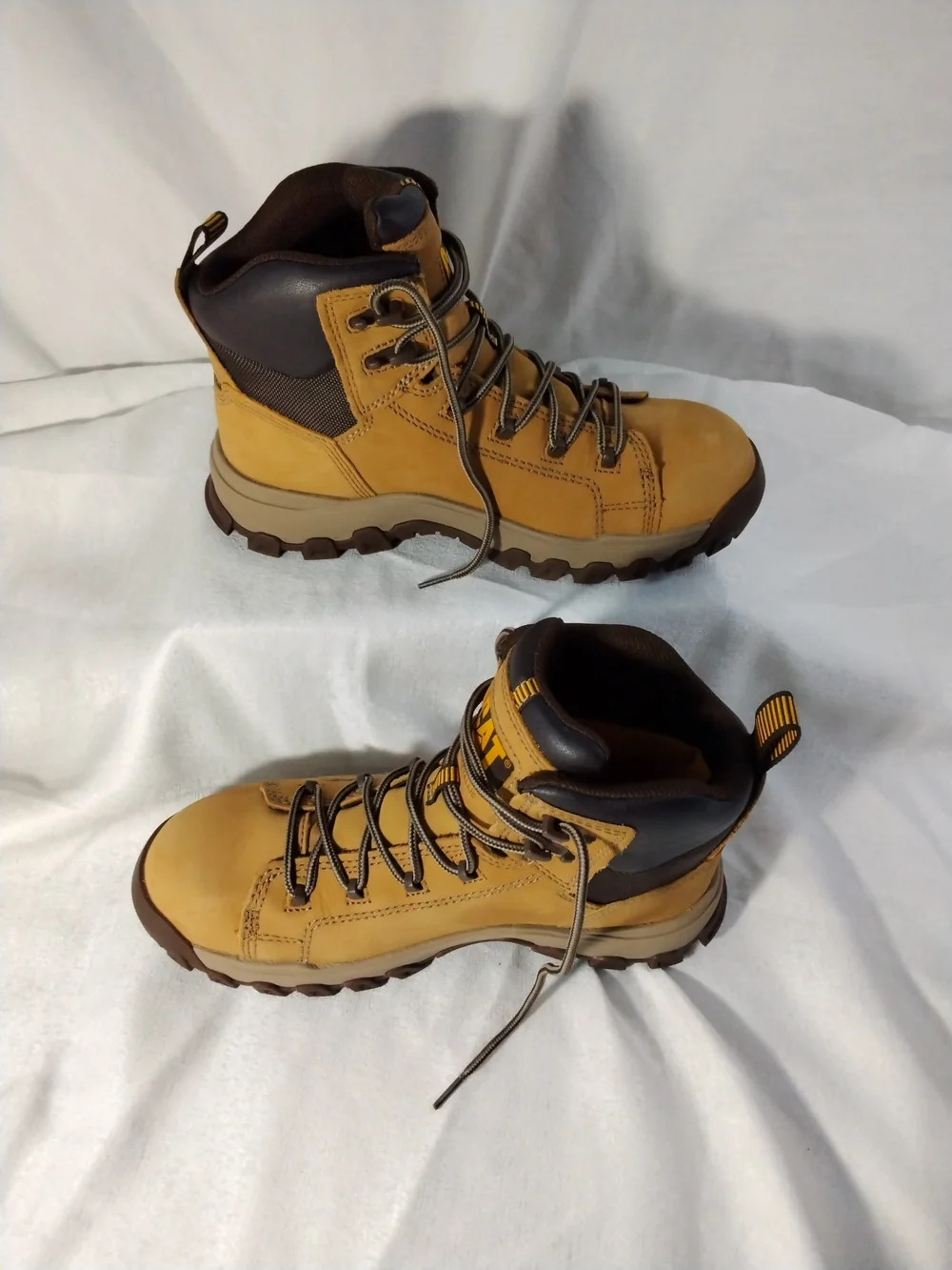 Caterpillar sturdy boots